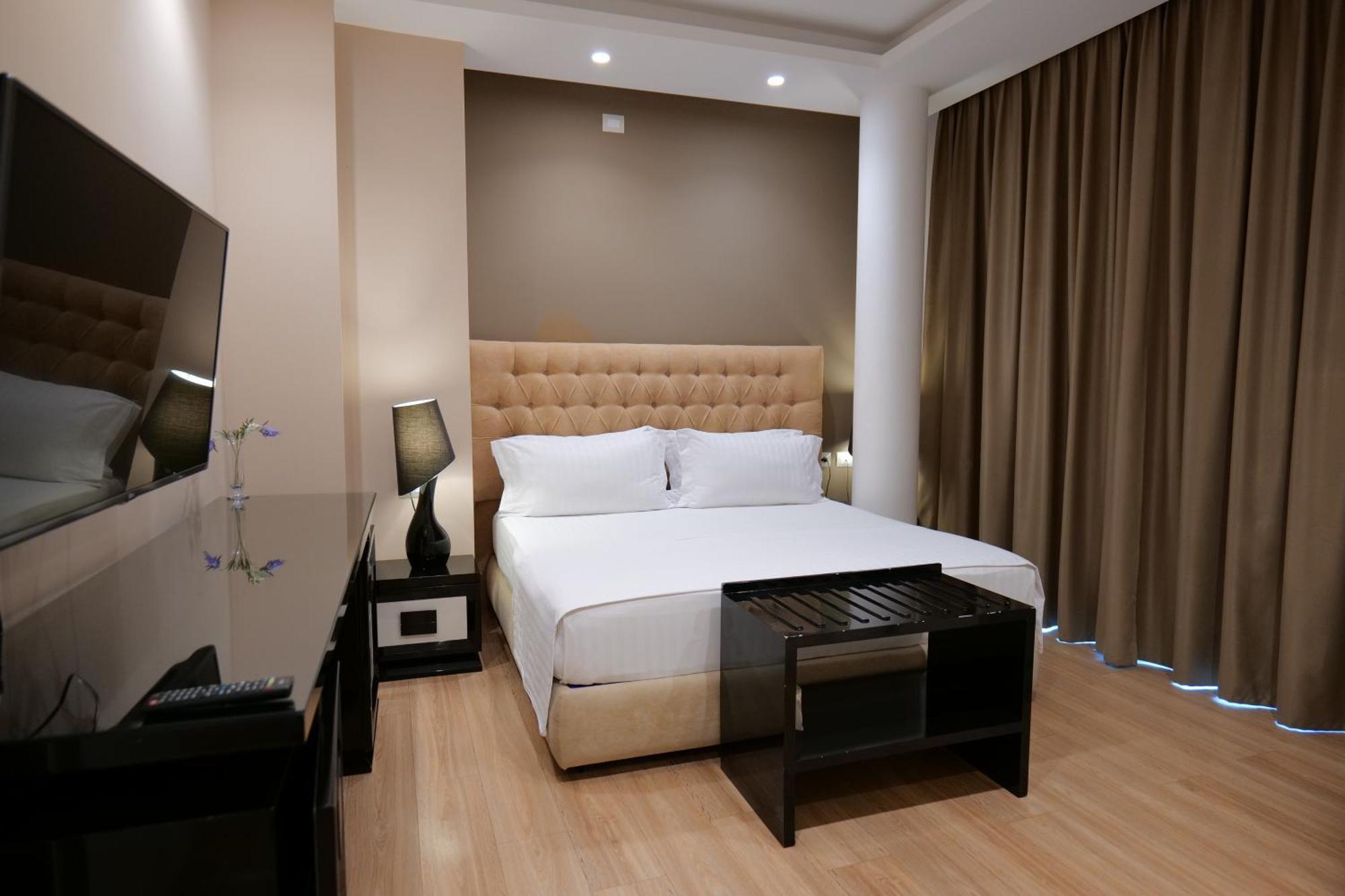 Hotel Luxury Ksamil Quarto foto