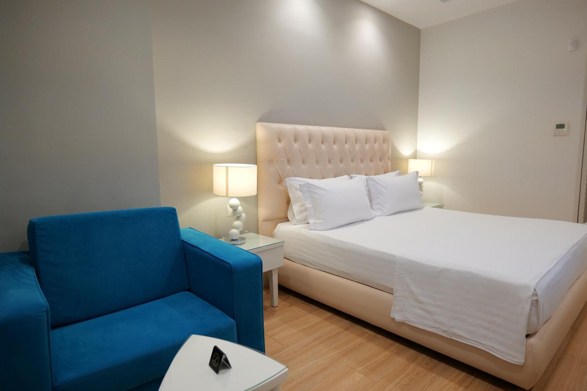 Hotel Luxury Ksamil Quarto foto