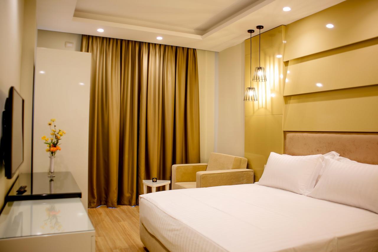 Hotel Luxury Ksamil Quarto foto